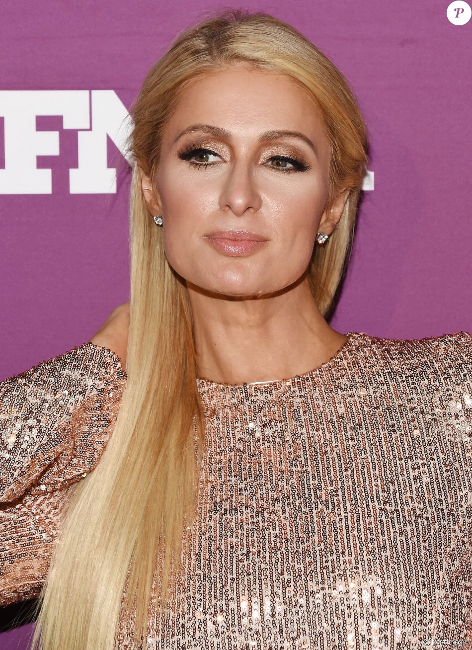 Paris Hilton lors de la 33e édition des 'Footwear News Achievement