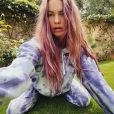 Le top Behati Prinsloo et ses cheveux roses sur Instagram, le 13 avril 2020.