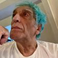 Gérard Darmon et ses cheveux turquoise sur Instagram, le 21 mars 2020.