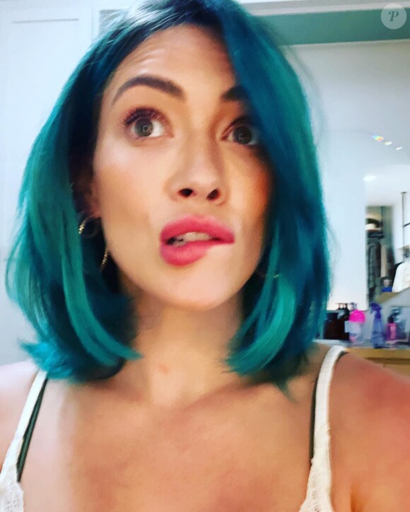 Hilary Duff et ses cheveux turquoise sur Instagram, le 12 avril 2020.