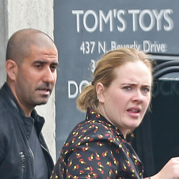 Exclusif - La chanteuse Adele fait du shopping à Los Angeles le 19 novembre 2018.