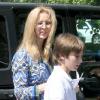 Lisa Kudrow accompagne son fils et un copain dans un immense skate parc en Californie le 18 septembre 2009