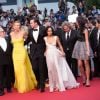 Margaret Sixel, George Miller, Charlize Theron, Nicholas Hoult, Zoë Kravitz, Doug Mitchell, Courtney Eaton - Montée des marches du film "Mad Max : Fury Road" lors du 68 ème Festival International du Film de Cannes, à Cannes le 14 mai 2015.