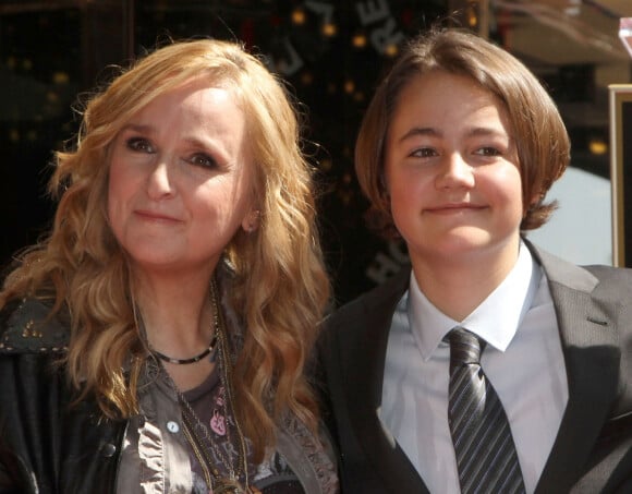 Melissa Etheridge et son fils Beckett Cypher lors de la cérémonie sur le Walk of Fame de Melissa le 27 septembre 2011.