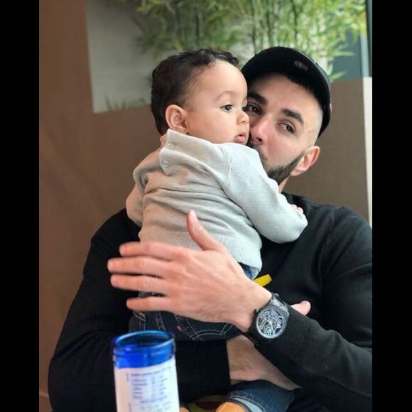 Karim Benzema pose avec son fils Ibrahim sur Instagram le 6 février 2018.