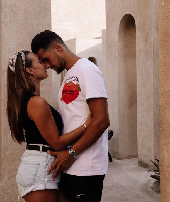Stéphanie Durant et son fiancé Théo complices sur Instagram, le 1er mars 2020, à Dubaï