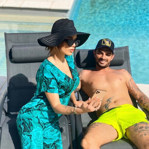 Manon Marsault et Julien Tanti, le 3 mai 2020, sur Instagram