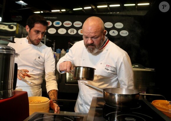 Exclusif - Le chef Philippe Etchebest fait le tour du salon "Exp'Hotel" à Bordeaux le 20 novembre 2017. © Patrick Bernard/ Bestimage
