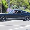 Dakota Jonhson se balade au volant de sa magnifique Mustang Shelby GT350 à Malibu, à Los Angeles. Le 2 mai 2020