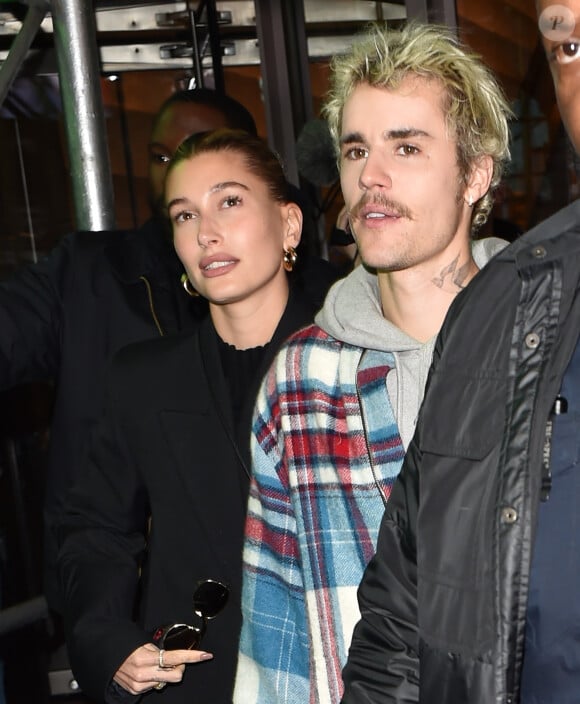 Justin Bieber et sa femme Hailey Baldwin font un passage chez MTV à New York le 7 février 2020.