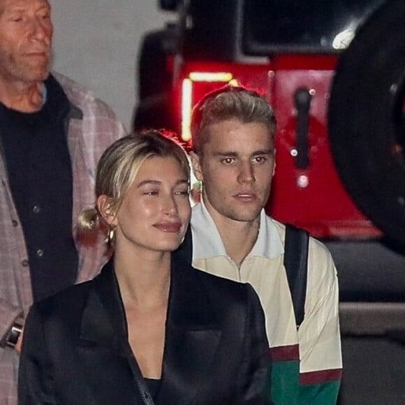 Justin Bieber et sa femme Hailey Baldwin-Bieber arrivent à la messe à Los Angeles le 11 mars 2020.