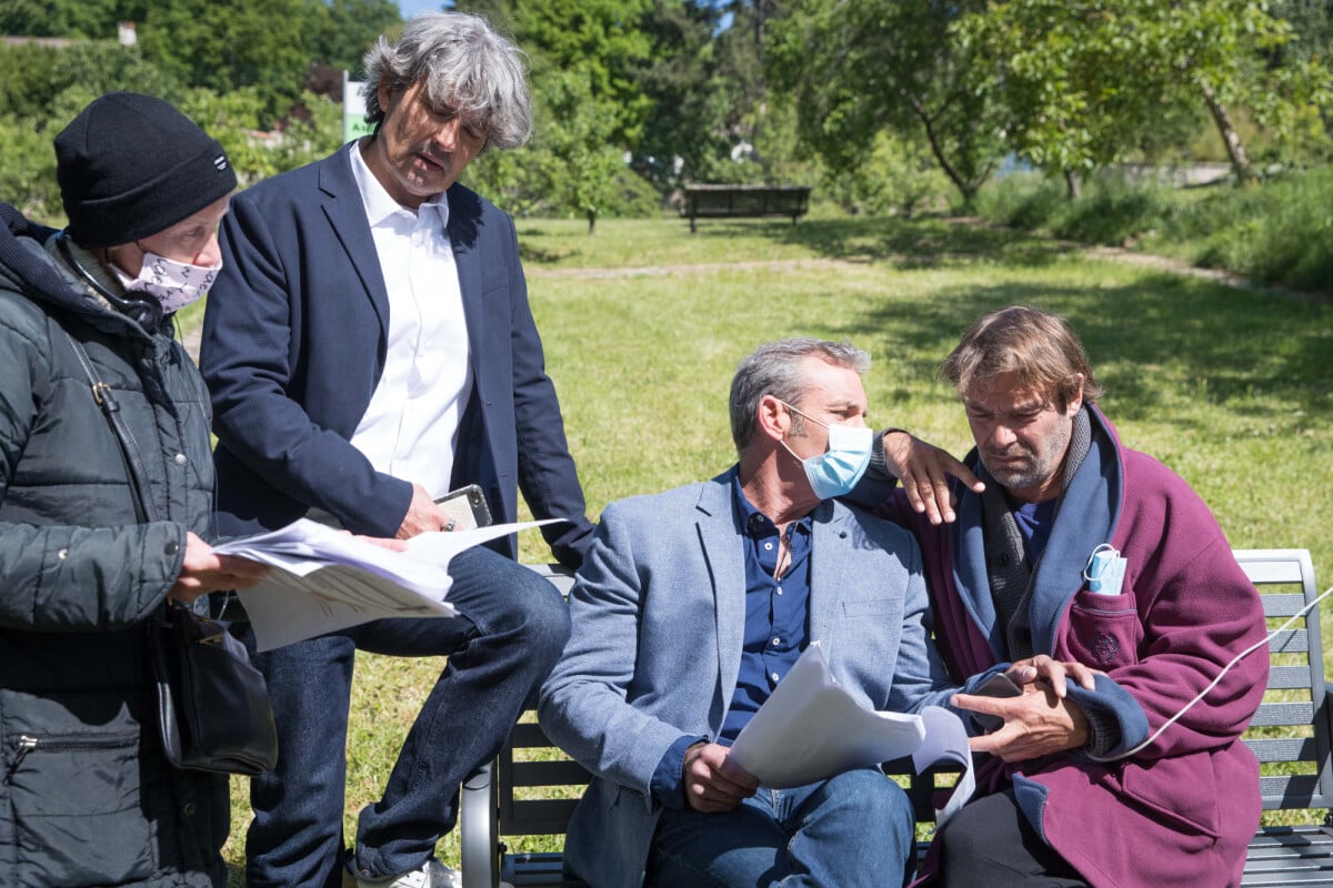 Photo Exclusif Philippe Vasseur, Tom Schacht et Patrick Puydebat Reprise du tournage de la Photo Exclusif Philippe Vasseur, Tom Schacht et Patrick Puydebat Reprise du tournage de la