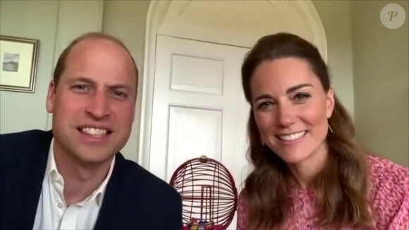 Le prince William, duc de Cambridge, et Catherine Kate Middleton, duchesse de Cambridge, participent à un Bingo en visioconférence le 22 mai 2020.