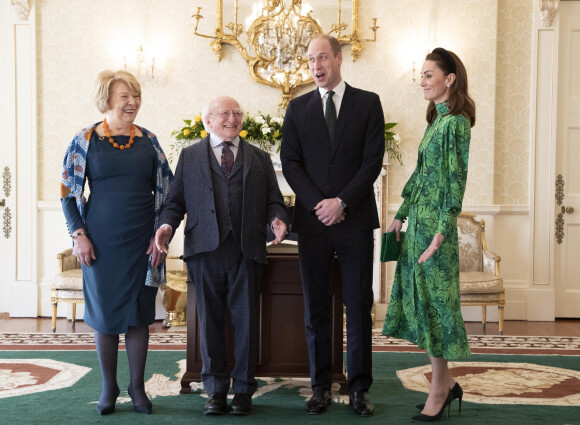 Le prince William, duc de Cambridge, et Catherine (Kate) Middleton, duchesse de Cambridge - Rencontre avec le président irlandais Michael D.Higgins et sa femme Sabina Coyne, à la résidence présidentielle officielle Aras an Uachtarain à Dublin, en Irlande. Le 3 Mars 2020.