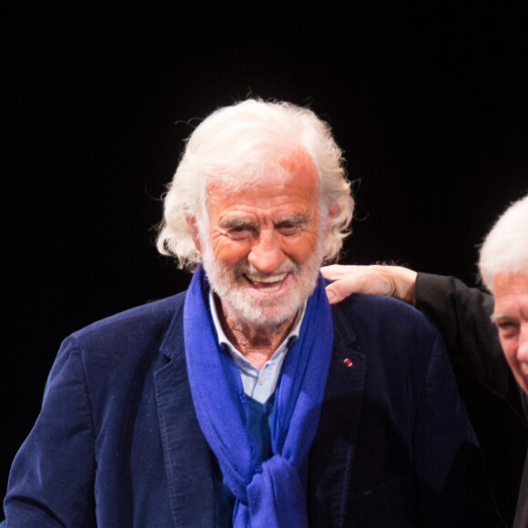 Guy Bedos & Jean-Paul Belmondo - " La fête à Guy Bedos " - Soirée d'hommage à Guy Bedos, au Théâtre 140, à Bruxelles, un théâtre où Guy Bedos a fait ses débuts de carrière et qu'il affectionne particulièrement. Belgique, Bruxelles, 18 juin 2016