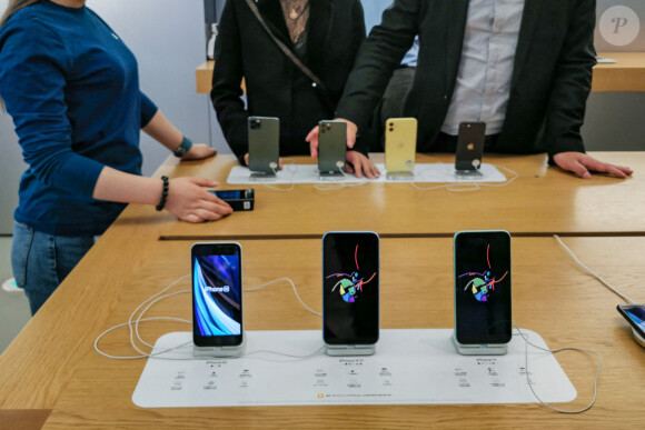 Le nouvel iPhone SE, dans un magasin Apple à Shanghaï. Le 24 avril 2020.