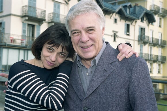 Leslie Bedos et son père Guy Bedos lors du 18ème Festival d'humour de Saint-Gervais en 2002.