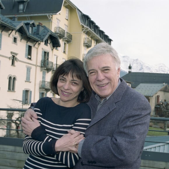 Leslie Bedos et son père Guy Bedos lors du 18ème Festival d'humour de Saint-Gervais en 2002.