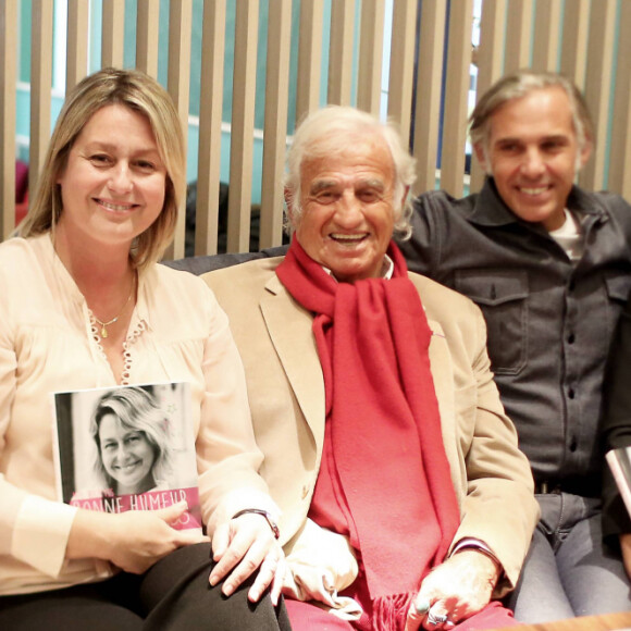 Victor Belmondo, Charles Gérard, Luana Belmondo, Jean-Paul Belmondo, Paul Belmondo, Florence Belmondo, Annabelle Belmondo, Alessandro Belmondo, Giacomo Belmondo - A l'occasion du lancement de son nouveau livre "Mes recettes bonne humeur" (Editions du Cherche Midi), Luana Belmondo a réuni ses proches et amis épicuriens autour d'un Aperitivo concocté par le Chef Denny Imbroisi (Restaurant IDA) à Paris, le 13 Octobre 2016. © Dominique Jacovides/Bestimage