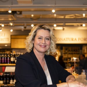 Exclusif - Luana Belmondo - Luana Belmondo lors du lancement de son livre "Italia mia Luana cuisine Rome" et de l'annonce de la diffusion de la série d'émissions sur la chaîne TV My Cuisine, au restaurant l'Osteria del Vino du marché spacieux Eataly Paris Marais à Paris le 7 novembre 2019. © Tiziano Da Silva - Pierre Perusseau/Bestimage