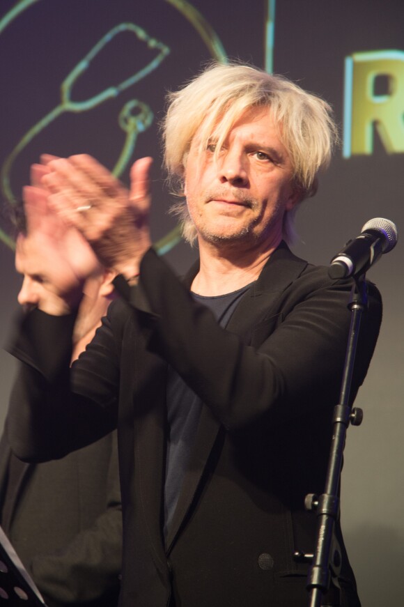 Nicola Sirkis - 3e Gala caritatif des "Stéthos d'Or" qui récompensent les artistes qui contribuent au bien-être de tous, organisé par la Fondation pour la Recherche en Physiologie au George V à Paris, le 11 mars 2019. © Coadic Guirec/Bestimage