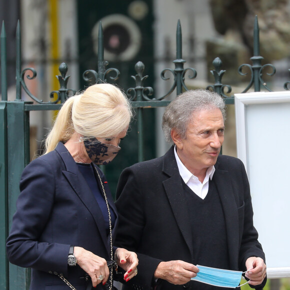 Michel Drucker - Hommage à Guy Bedos en l'église de Saint-Germain-des-Prés à Paris le 4 juin 2020.