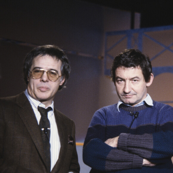 En France, à Paris, Guy Bedos, Pierre Desproges et Michel Drucker le 23 janvier 1984.