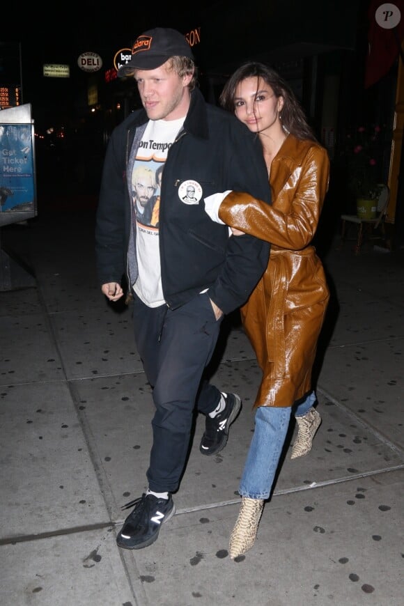 Emily Ratajkowski et son mari Sebastian Bear-McClard sont allés diner en amoureux à New York. Le 25 octobre 2018.