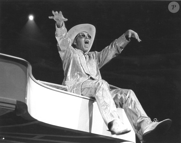 Photo non-datée d'Elton John.