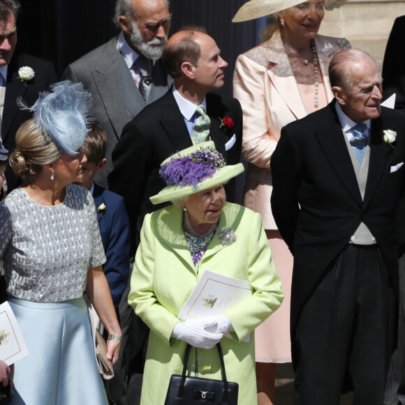 La reine Elisabeth II d'Angleterre, Le prince Philip, duc d'Edimbourg, Le prince Edward, comte de Wessex, Sophie Rhys-Jones, comtesse de Wessex, James Viscount Severn, Lady Louise Windsor, La princesse Anne, Le prince Michael de Kent et La princesse Michael de Kent - Les invités à la sortie de la chapelle St. George au château de Windsor, Royaume Uni, le 19 mai 2018.