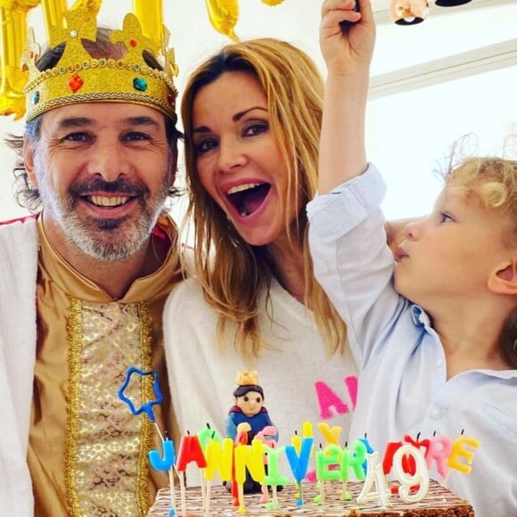 Ingrid Chauvin et son fils Tom célèbre l'anniversaire de Thierry Peythieu. Instagram. Le 1er mars 2020.