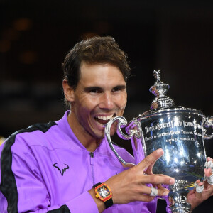 Rafael Nadal remporte l'US Open à New York face au Russe D. Medvedev (7-5, 6-3, 5-7, 4-6, 6-4), le 8 septembre 2019. L'Espagnol remporte ainsi son 19ème Grand Chelem après 4h51 de jeu.