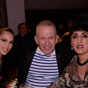 Iris Mittenaere (Miss France et Miss Univers 2016), Jean-Paul Gaultier et Rossy de Palma lors de la soirée de gala de la 18ème édition du "Dîner de la mode du Sidaction" au Pavillon Cambon Capucines - Potel et Chabot à Paris, France, le 23 janvier 2020. © ORachid Bellak/Bestimage