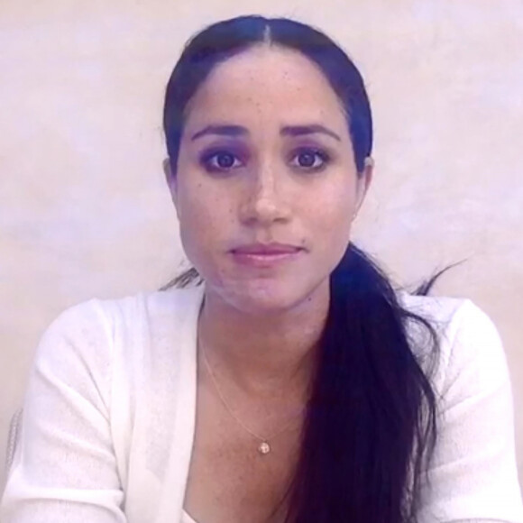 Meghan Markle, duchesse de Sussex, soutient le mouvement Black Lives Matter dans un discours aux élèves diplômés de la Immaculate Heart High School à Los Angeles le 4 juin 2020.