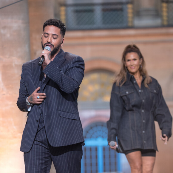 Exclusif - Vitaa et Slimane - Enregistrement de l'émission "La chanson de l'année" dans les jardins du Palais Royal à Paris, qui sera diffusée le 12 juin sur TF1. Le 11 juin 2020 © Cyril Moreau / Bestimage