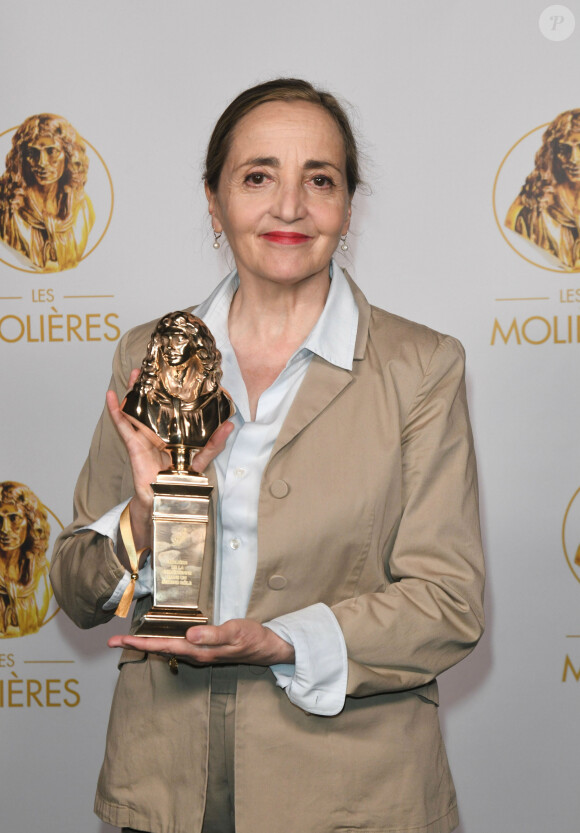 Dominique Blanc - Molière de la Comédienne dans un Second Rôle - dans Angels in America, de Tony Kushner, mise en scène A. Desplechin - Enregistrement à huis clos de la 32ème Cérémonie des Molières au Théâtre du Châtelet à Paris qui sera diffusée le 23 juin 2020 sur France 2. © Guirec Coadic / Bestimage