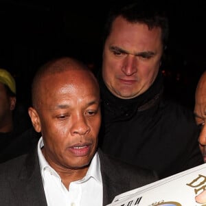 Dr. Dre et sa femme Nicole Threatt à la sortie du club Loulou's dans le quartier de Mayfair à Londres, Royaume Uni, le 14 mars 2018.