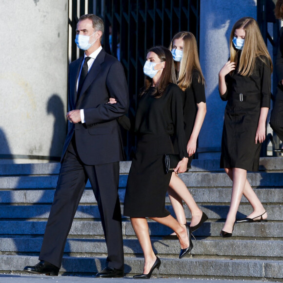 Le roi Felipe VI d'Espagne, la reine Letizia, la princesse Leonor, l'infante Sofia - La famille royale d'Espagne assiste à un hommage aux victimes du coronavirus (COVID-19) à la Cathédrale de l'Almudena à Madrid le 6 juillet 2020.