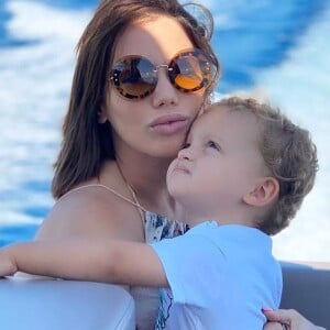 Manon Marsault avec son fils Tiago, le 16 juin 2020