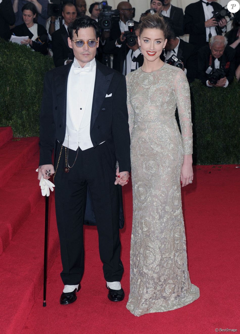 Johnny Depp et sa fiancée Amber Heard - Soirée du Met Ball / Costume Institute Gala 2014: &quot;Charles James: Beyond Fashion&quot; à New York, le 5 mai 2014.