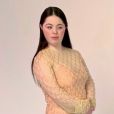 Le mannequin Ellie Goldstein dans les coulisses de son shooting pour Gucci Beauty. Juillet 2020.