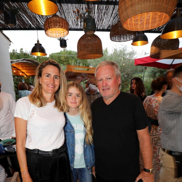 Exclusif - André Boudou, sa femme Adine et leur fille Alcéa lors de la soirée d'inauguration de l'Hôtel Lou Pinet et du restaurant Beefbar à Saint-Tropez le 11 juillet 2020. La soirée était organisée par Caroline Barclay pour la famille Pariente (fondateur de Naf Naf). L'occasion aussi de célébrer l'anniversaire de Jacqueline Veyssière, ancienne directrice des caves du roi pendant 30 ans © Luc Boutria / Nice Matin / Bestimage