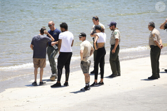 Exclusif - Ryan Dorsey, ex mari de Naya Rivera et la famille de l'actrice se retrouvent au lac Piru pour participer à la recherche du corps le 11 juillet 2020.