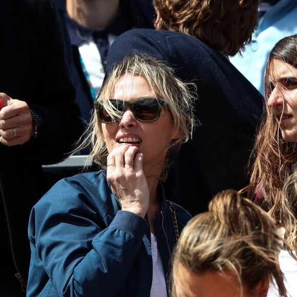 Anne Marivin, Géraldine Nakache - Célébrités dans les tribunes des internationaux de France de tennis de Roland Garros à Paris, France, le 7 juin 2019. ©Cyril Moreau/Bestimage