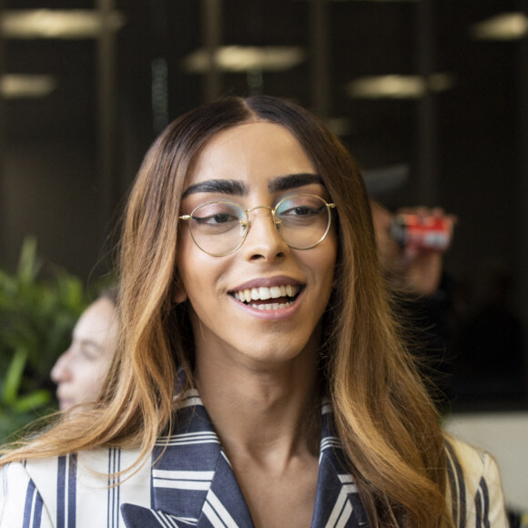 Exclusif - Rendez-vous avec Bilal Hassani pour la présentation de son nouveau clip "Fais le Vide" dans les locaux de Webedia à Levallois-Perret le 10 juillet 2020. Il présente son nouveau clip "Fais le vide" qui sort le 16 juillet 2020. Ce clip est extrait de son nouvel album, le deuxième, "Kingdom". Dans le clip, Bilal porte une robe noire de Lady Gaga. © Jack Tribeca / Bestimage