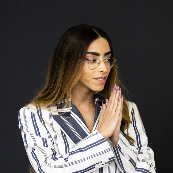 Exclusif - Rendez-vous avec Bilal Hassani pour la présentation de son nouveau clip "Fais le Vide" dans les locaux de Webedia à Levallois-Perret le 10 juillet 2020. Il présente son nouveau clip "Fais le vide" qui sort le 16 juillet 2020. Ce clip est extrait de son nouvel album, le deuxième, "Kingdom". Dans le clip, Bilal porte une robe noire de Lady Gaga. © Jack Tribeca / Bestimage