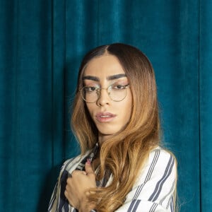 Exclusif - Rendez-vous avec Bilal Hassani pour la présentation de son nouveau clip "Fais le Vide" dans les locaux de Webedia à Levallois-Perret le 10 juillet 2020. Il présente son nouveau clip "Fais le vide" qui sort le 16 juillet 2020. Ce clip est extrait de son nouvel album, le deuxième, "Kingdom". Dans le clip, Bilal porte une robe noire de Lady Gaga. © Jack Tribeca / Bestimage