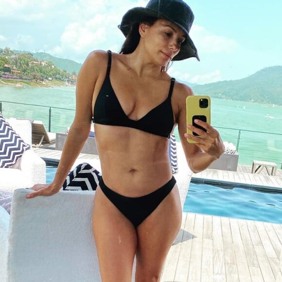 Eva Longoria en mailot de bain sur Instagram le 18 juillet 2020.