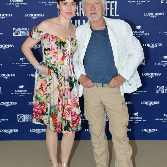 Exclusif - Hugues Aufray et sa compagne Muriel - Photocall du déjeuner - Longines Paris Eiffel Jumping au Champ de Mars à Paris, le samedi 6 juillet 2019. © Veeren Ramsamy/Bestimage