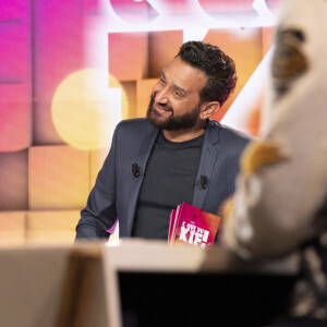 Exclusif - Cyril Hanouna - C. Hanouna et ses chroniqueurs de retour pour la première fois en studio depuis le déconfinement pour l'enregistrement de l'émission "C que du kif!" sur C8 pendant l'épidémie de Coronavirus Covid-19 à Paris le 12 mai 2020. © Jack Tribeca / Bestimage